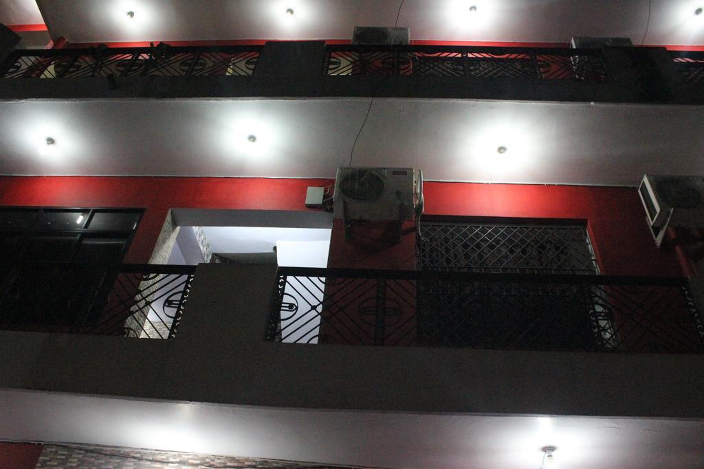 Hotel Kanishka Varanasi Exterior photo