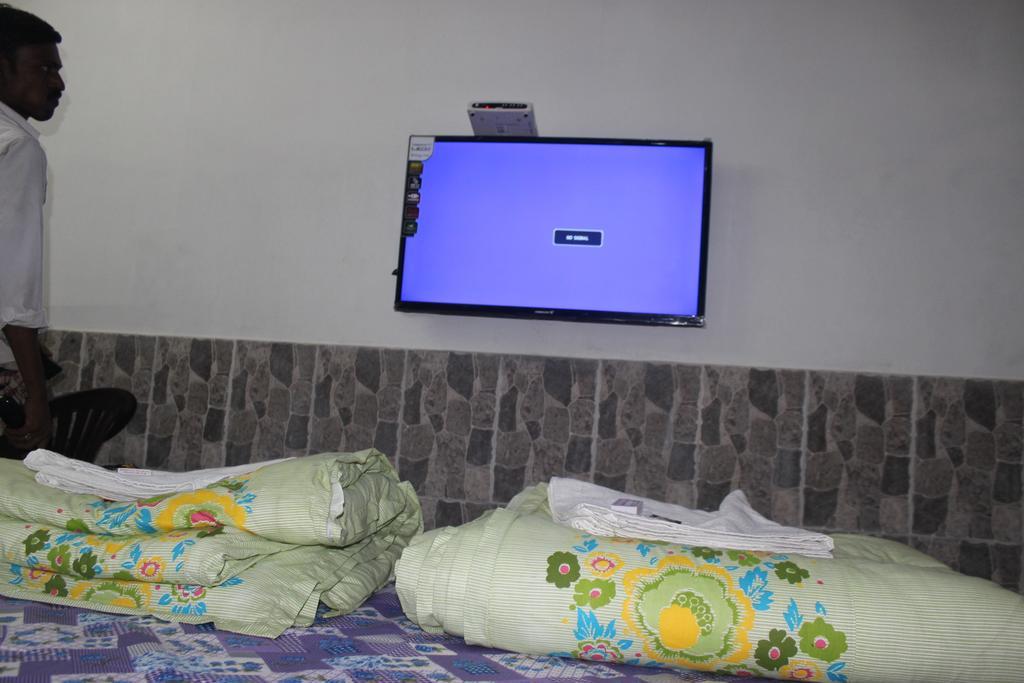 Hotel Kanishka Varanasi Exterior photo